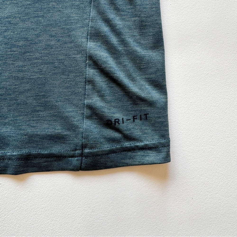 Nike - Crew Neck Recycled Fabric Dri Fit Short Sleeve Tee in Green - Picture 3 of 4